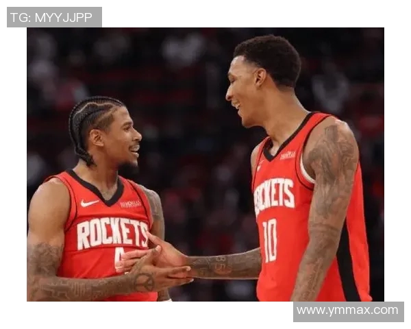 2017年NBA季后赛老鹰与火箭激战回顾精彩瞬间与球员表现分析